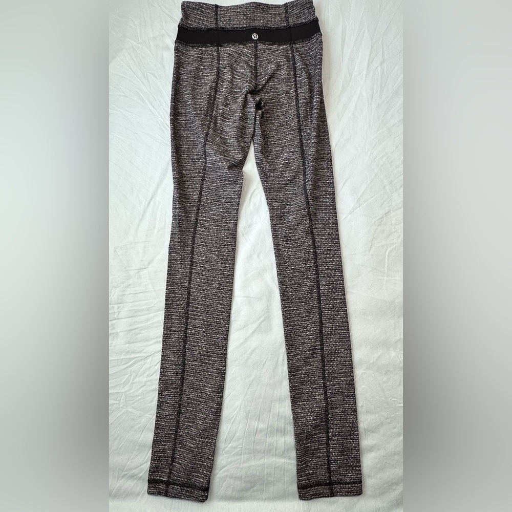Lululemon Black & White Heathered Leggings 31" length size 4 - Picture 3 of 5